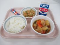 肉じゃが・ごま酢和え・ふりかけ
