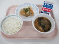 魚の野菜あんかけ・みそ汁