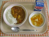 カレーライス、フルーツポンチ