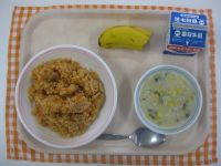 チキンライス、クリーム煮、バナナ