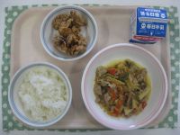 ごはん、チンジャオロース、とりのたつた揚げ