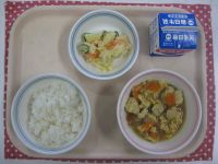 ごはん、親子煮、ツナポテサラダ
