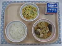 ごはん、おでん風煮、中華風スパサラダ