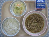 ごはん、ぶた肉のしょうが焼き、ポテトサラダ