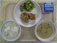 ごはん、とりの竜田揚げ、ブロッコリーソテー、みそ汁