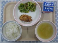 ごはん、とり肉のレモン揚げ、ブロッコリーソテー、コンソメスープ
