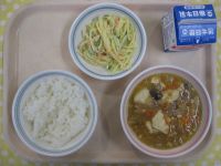 ごはん、とうふの中華煮、スパゲティサラダ