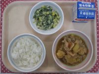 ごはん、肉じゃが、ポパイサラダ