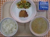 ごはん、とり肉のごま照り焼き、はくさいの昆布あえ、みそ汁
