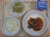 ごはん、さかなの野菜あんかけ、ごぼうサラダ