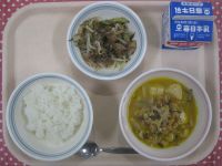 ごはん、炒り豆腐、焼肉サラダ