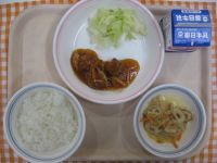 ごはん、にくだんごのやさいあんかけ、ゆでキャベツ、きりぼしだいこんのにもの