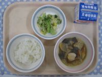 ごはん、おでんふうに、ブロッコリーのカレーサラダ