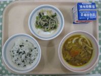 わかめごはん、カレーうどん、小松菜とつなのおかかあえ