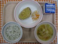 なめしごはん、さつまいもの天ぷら、紅白なます、お雑煮