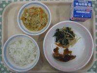 ごはん、ささみのフライ、野菜のおかか和え、切干し大根の煮物