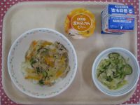 豚丼、枝豆とツナのサラダ、みかんゼリー