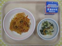 イタリアンスパゲティ、ほうれん草とツナのサラダ