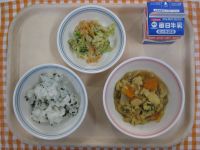 わかめごはん、親子煮、ごまネーズサラダ