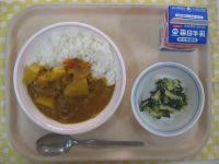 カレーライス、ポパイサラダ