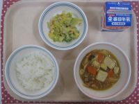 ご飯、豆腐の中華煮、ブロッコリーサラダ