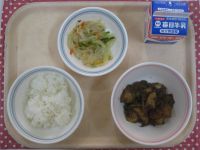 ご飯、マーボーじゃがいも、バンサンスウ
