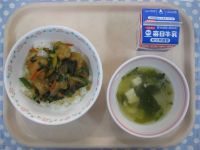 トリニータ丼、わかめスープ