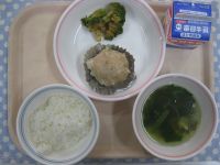 ご飯、ジャンボしゅうまい、ブロッコリーのおかかあえ、中華スープ