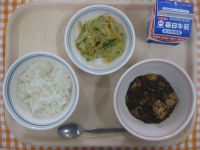 ご飯、マーボー豆腐、バンサンスウ