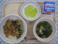 ビビンバ丼、わかめスープ、マスカットゼリー