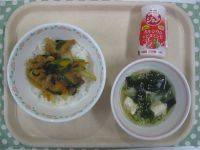 トリニータ丼、わかめスープ、ジョア