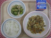 ご飯、五目きんぴら、きゅうりのごまあえ