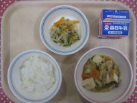 ご飯、肉豆腐、ハリハリサラダ